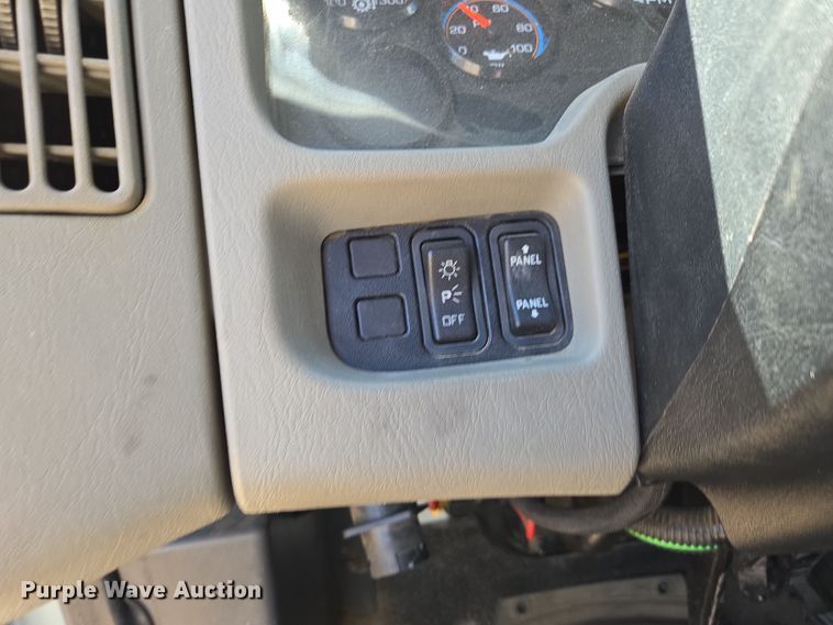 image for item EN3604 2009 International 4400 SBA utility / service truck