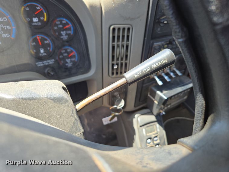 image for item EN3604 2009 International 4400 SBA utility / service truck