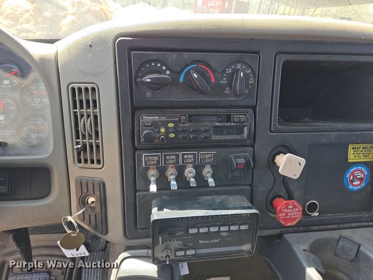 image for item EN3604 2009 International 4400 SBA utility / service truck