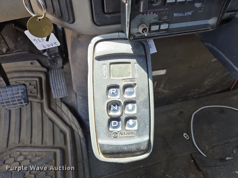 image for item EN3604 2009 International 4400 SBA utility / service truck