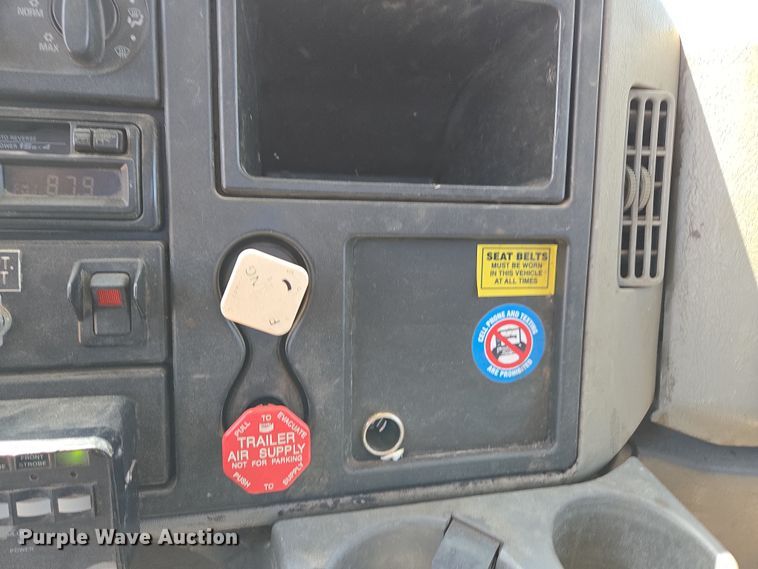 image for item EN3604 2009 International 4400 SBA utility / service truck