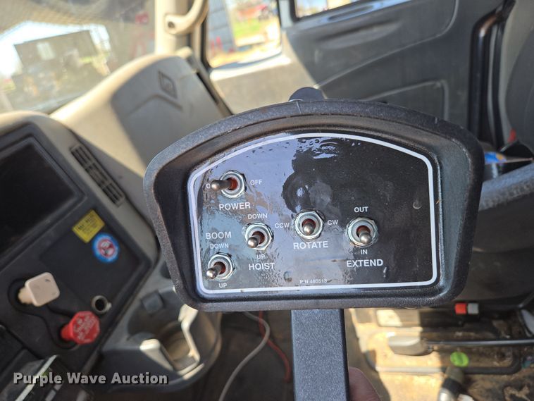 image for item EN3604 2009 International 4400 SBA utility / service truck