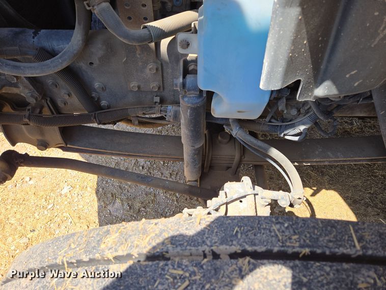 image for item EN3604 2009 International 4400 SBA utility / service truck