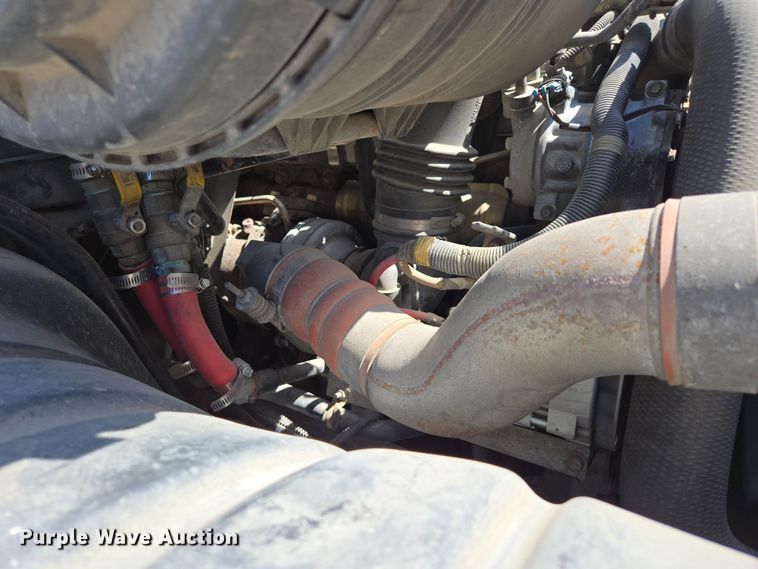 image for item EN3604 2009 International 4400 SBA utility / service truck