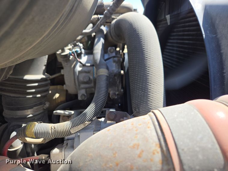 image for item EN3604 2009 International 4400 SBA utility / service truck