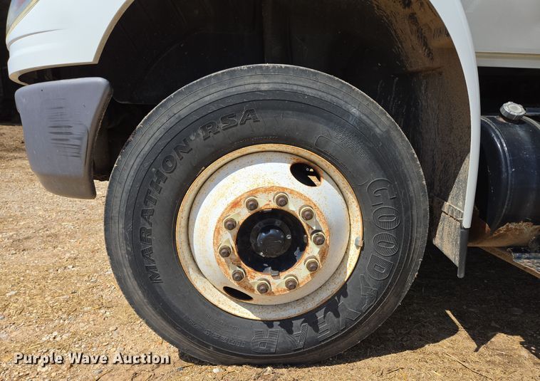 image for item EN3604 2009 International 4400 SBA utility / service truck