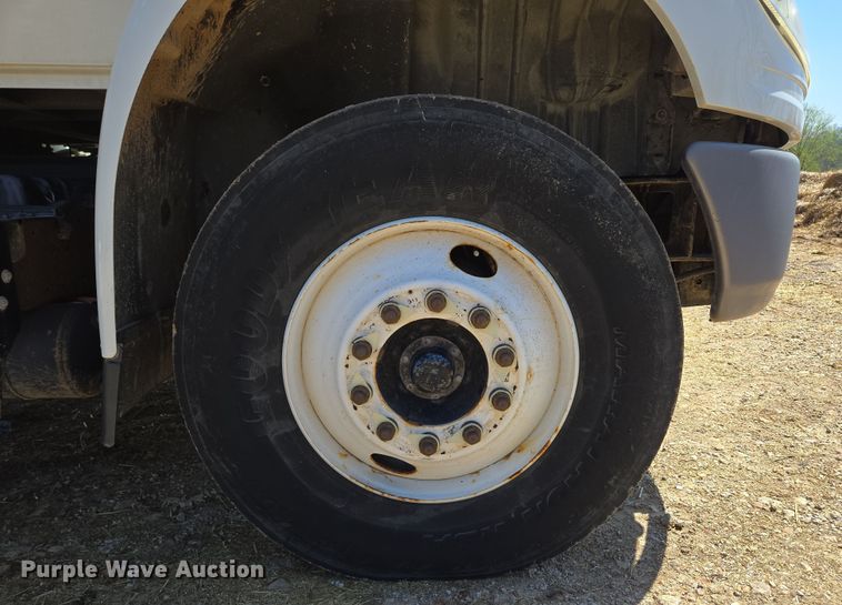 image for item EN3604 2009 International 4400 SBA utility / service truck