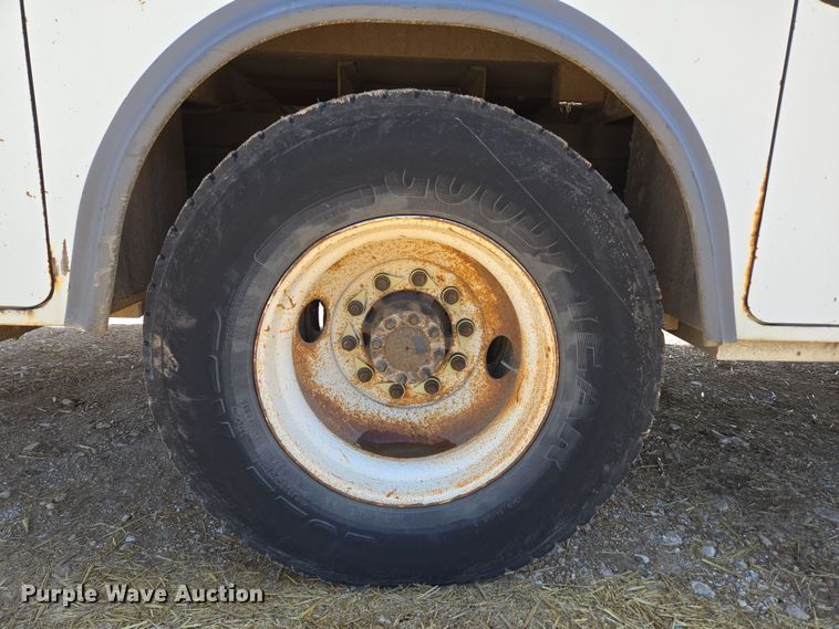 image for item EN3604 2009 International 4400 SBA utility / service truck