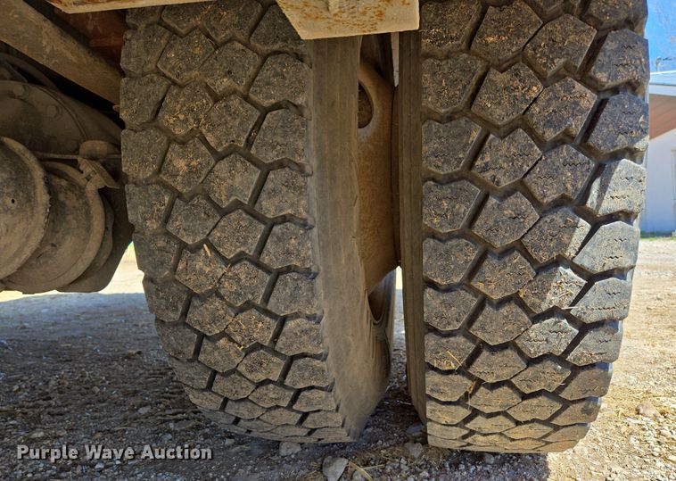 image for item EN3604 2009 International 4400 SBA utility / service truck