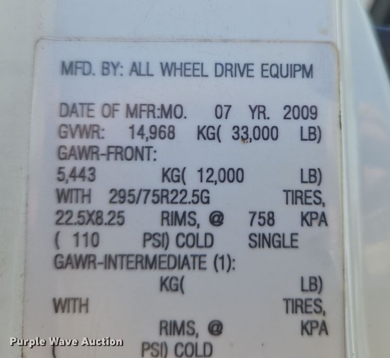 image for item EN3604 2009 International 4400 SBA utility / service truck