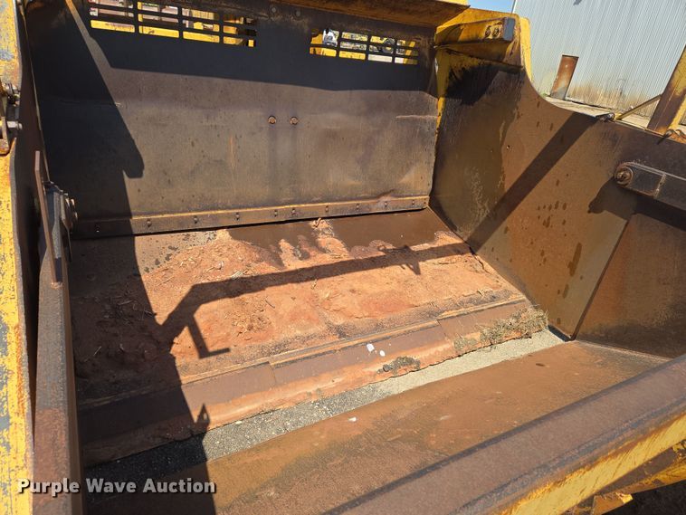 image for item EN8889 2000 Icon 17C Earthmover  scraper