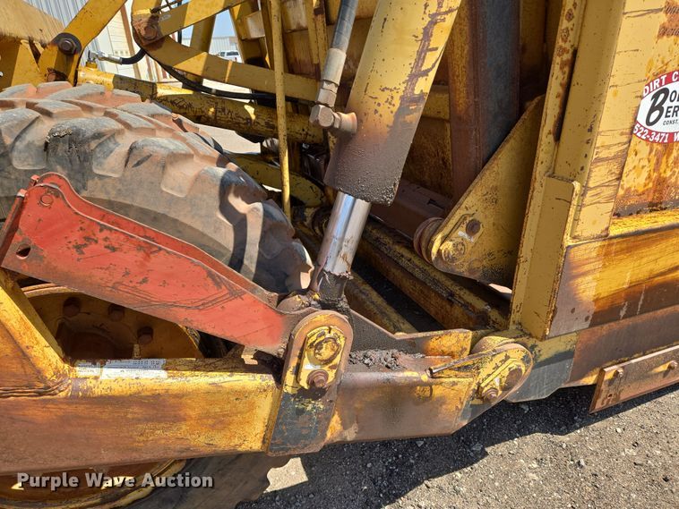 image for item EN8889 2000 Icon 17C Earthmover  scraper