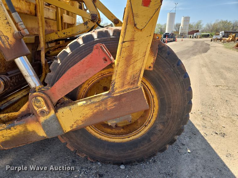 image for item EN8889 2000 Icon 17C Earthmover  scraper