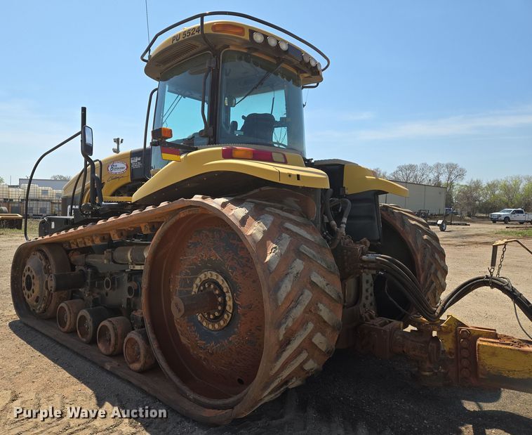 image for item EN8890 2004 Caterpillar  Challenger MT855 tractor
