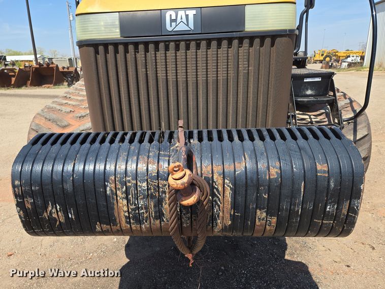 image for item EN8890 2004 Caterpillar  Challenger MT855 tractor