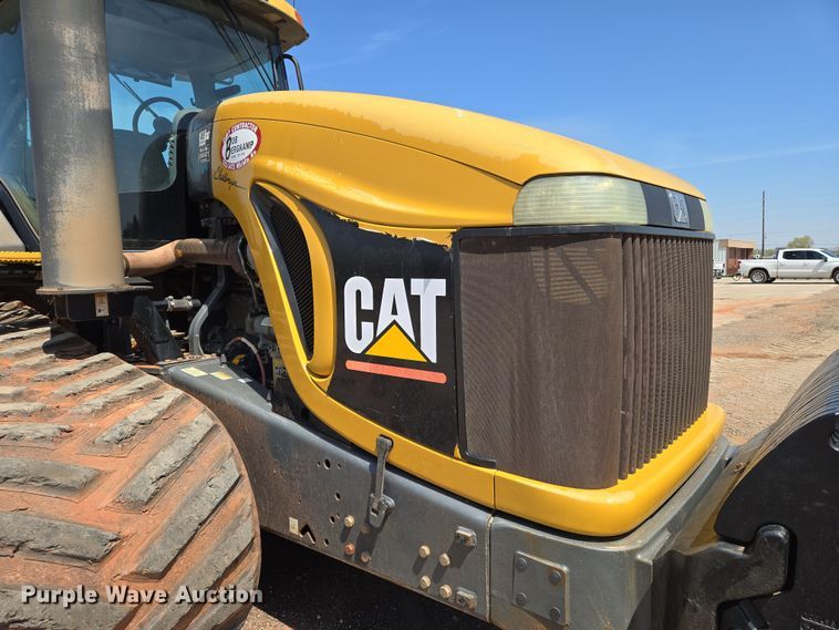 image for item EN8890 2004 Caterpillar  Challenger MT855 tractor