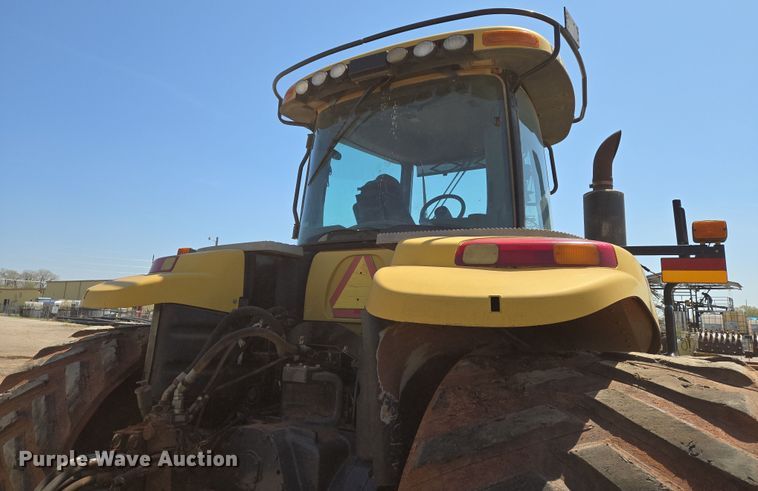 image for item EN8890 2004 Caterpillar  Challenger MT855 tractor