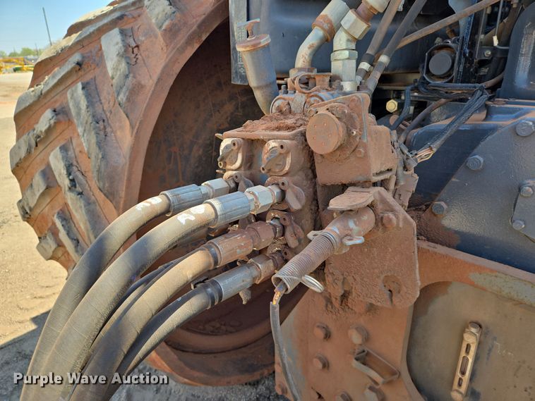 image for item EN8890 2004 Caterpillar  Challenger MT855 tractor