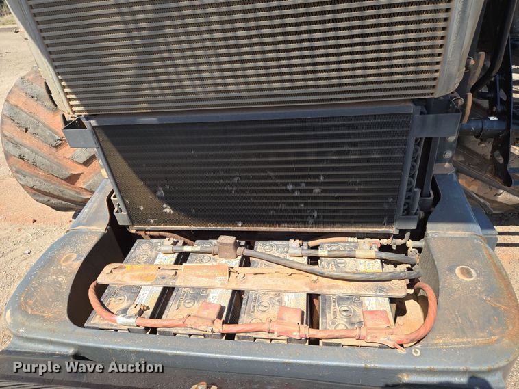 image for item EN8890 2004 Caterpillar  Challenger MT855 tractor