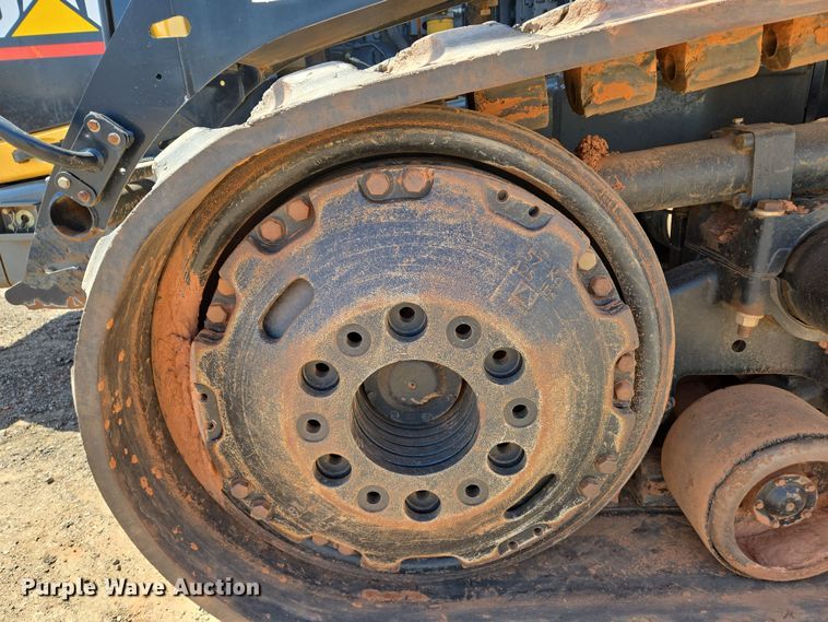 image for item EN8890 2004 Caterpillar  Challenger MT855 tractor