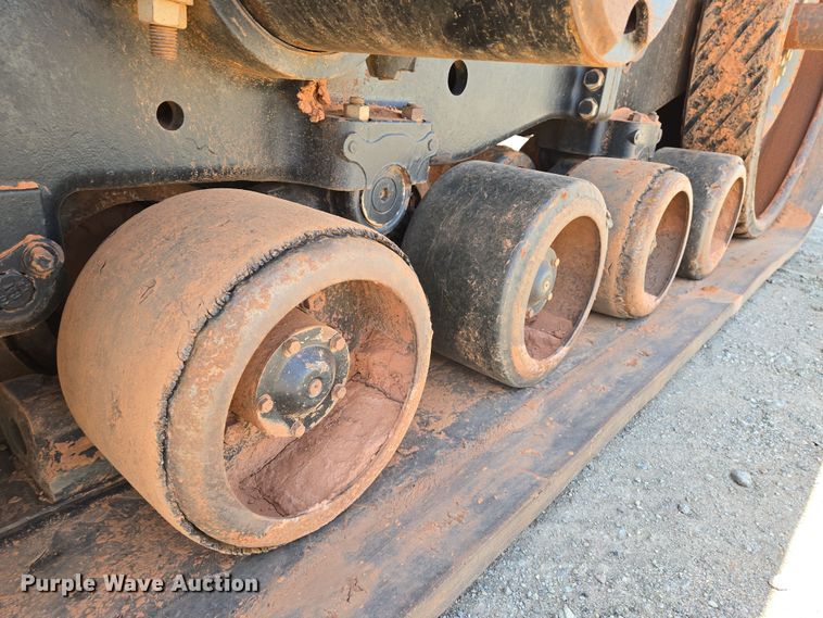 image for item EN8890 2004 Caterpillar  Challenger MT855 tractor