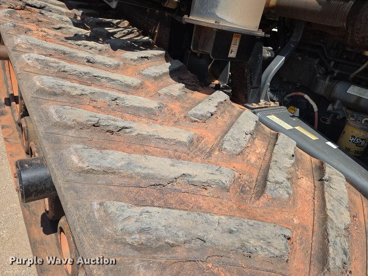 image for item EN8890 2004 Caterpillar  Challenger MT855 tractor