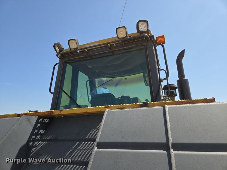 image for item EN8891 1994 Caterpillar Challenger 75C tractor