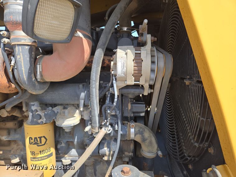 image for item EN8891 1994 Caterpillar Challenger 75C tractor