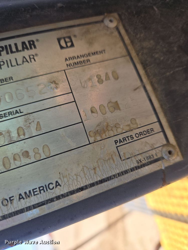 image for item EN8891 1994 Caterpillar Challenger 75C tractor