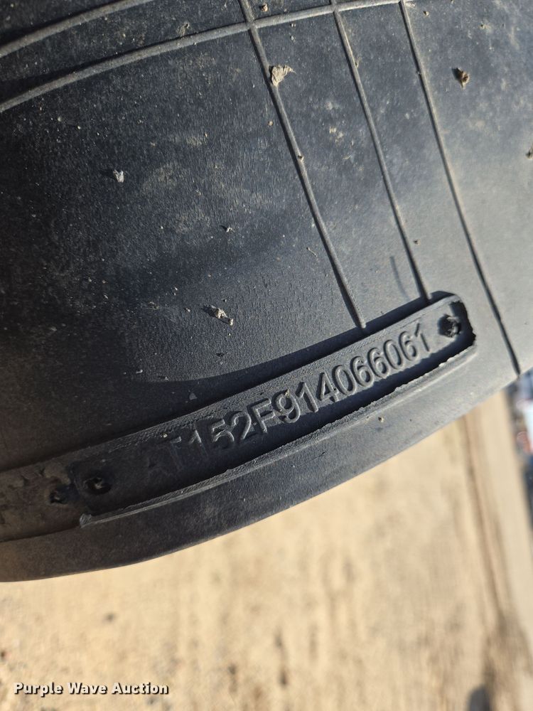 image for item EN8892 Tracks 