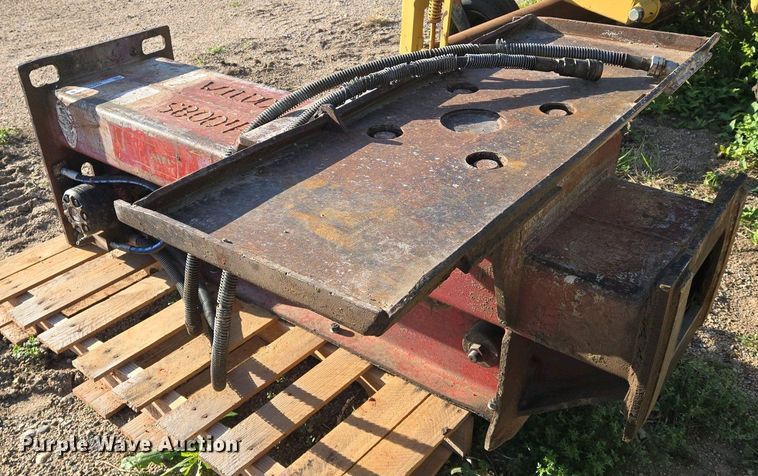 image for item EO0762 Cyclone skid steer hammer