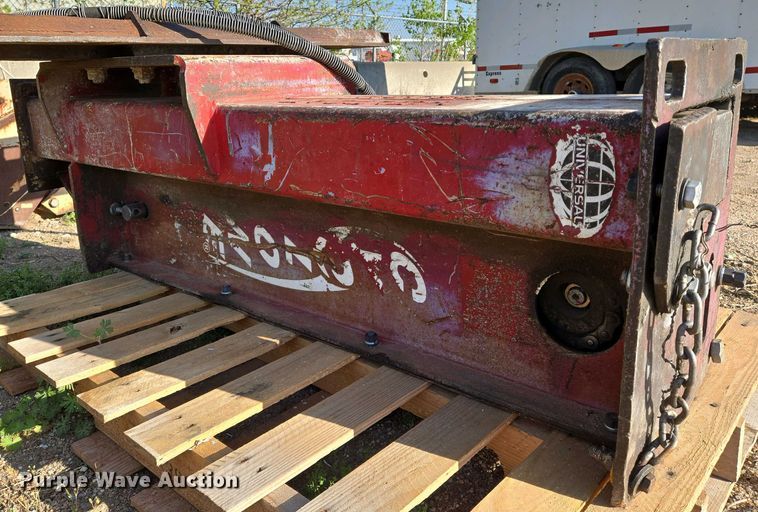 image for item EO0762 Cyclone skid steer hammer