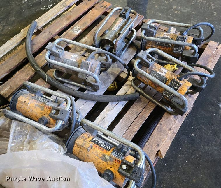 image for item EO0764 (6) concrete vibrators