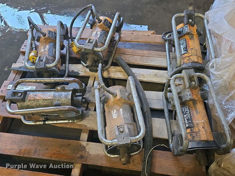 image for item EO0764 (6) concrete vibrators