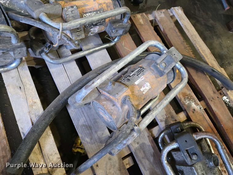 image for item EO0764 (6) concrete vibrators