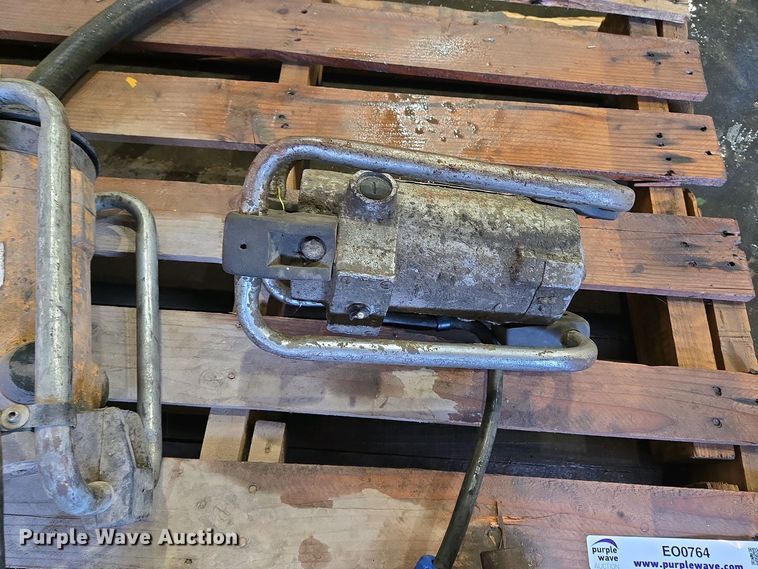 image for item EO0764 (6) concrete vibrators