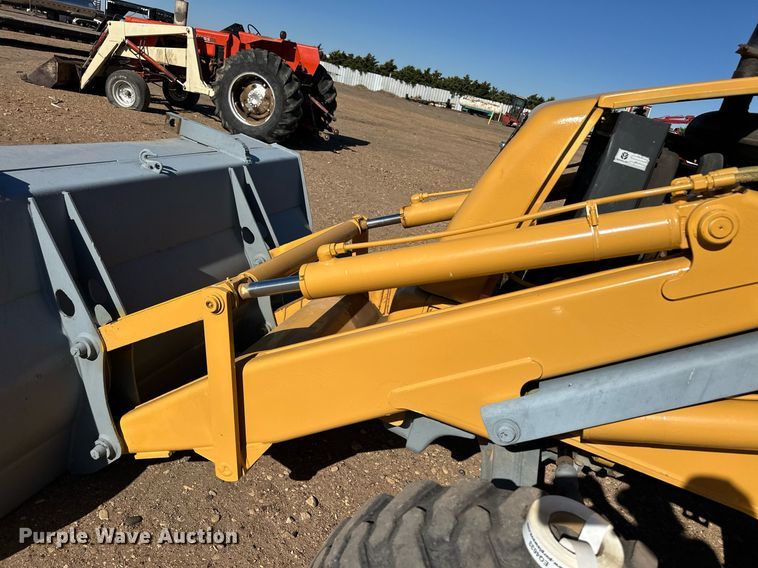 image for item EQ4631 1997 New Holland 575E backhoe