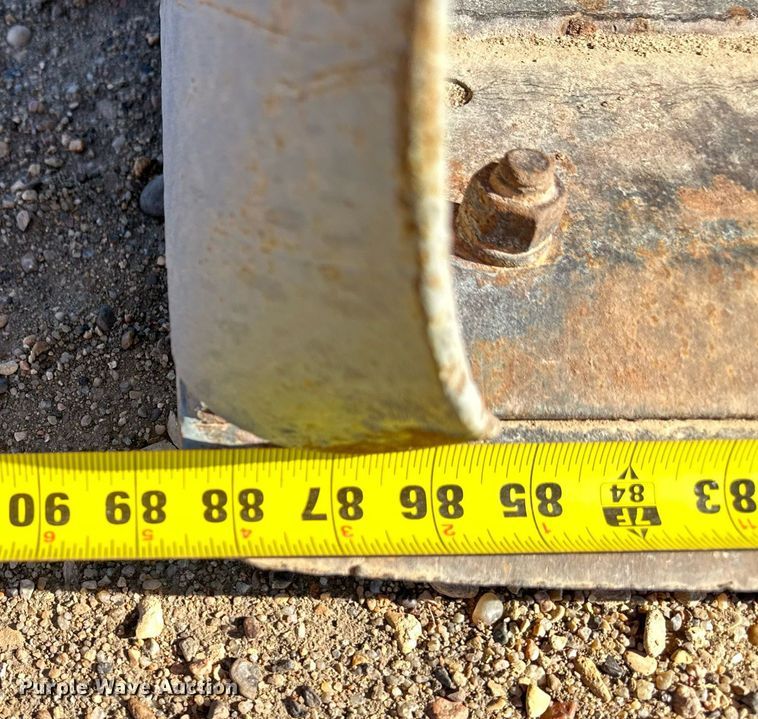 image for item EQ4631 1997 New Holland 575E backhoe