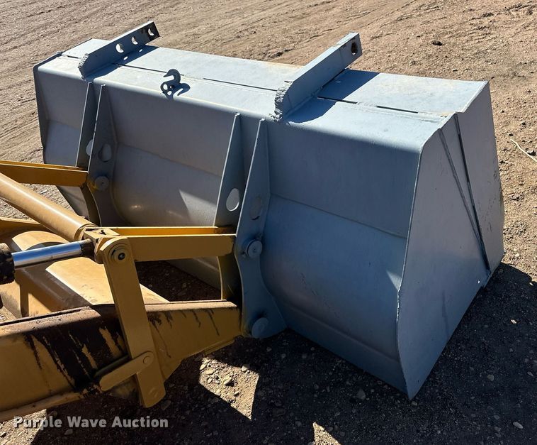 image for item EQ4631 1997 New Holland 575E backhoe