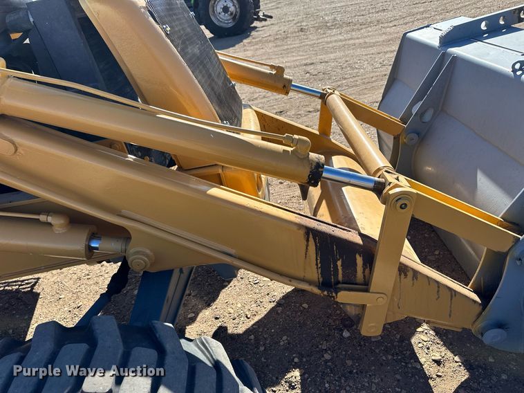 image for item EQ4631 1997 New Holland 575E backhoe