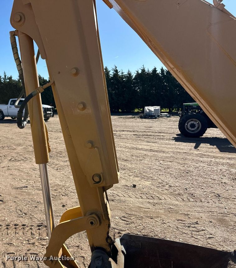 image for item EQ4631 1997 New Holland 575E backhoe