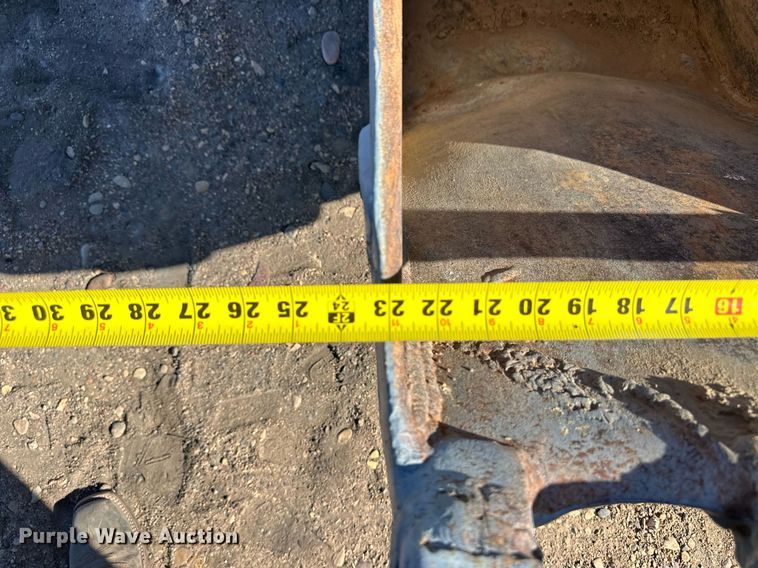 image for item EQ4631 1997 New Holland 575E backhoe