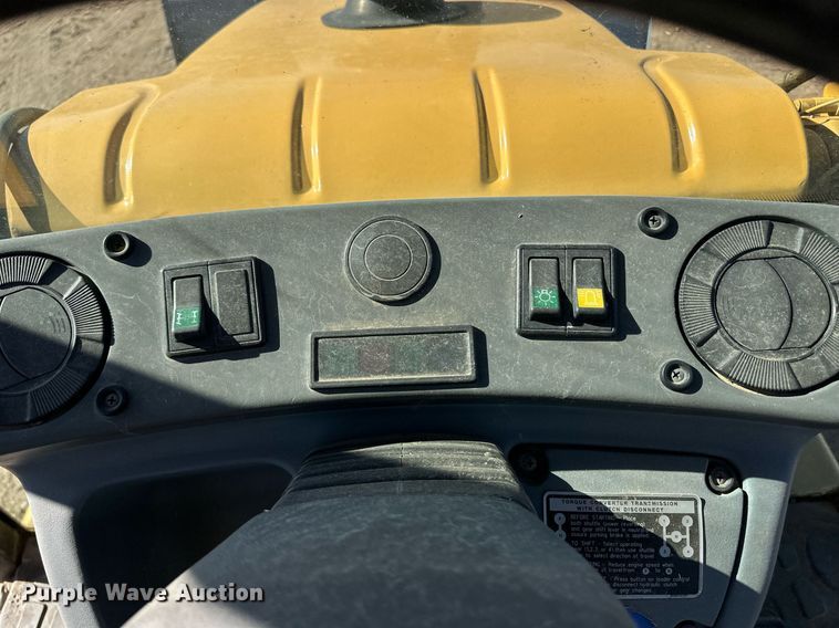 image for item EQ4631 1997 New Holland 575E backhoe