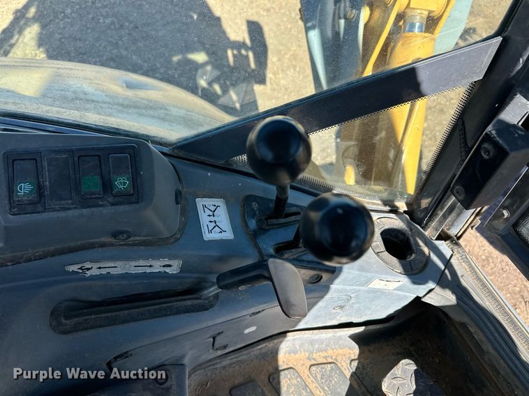 image for item EQ4631 1997 New Holland 575E backhoe