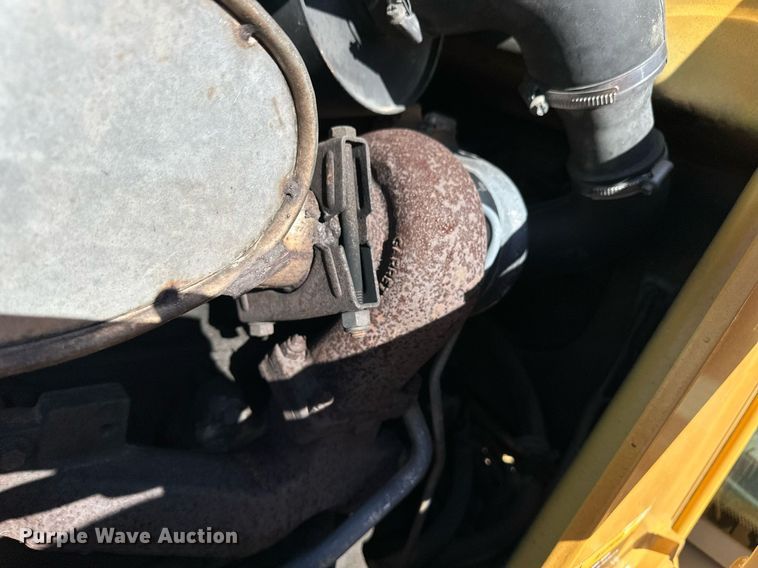 image for item EQ4631 1997 New Holland 575E backhoe