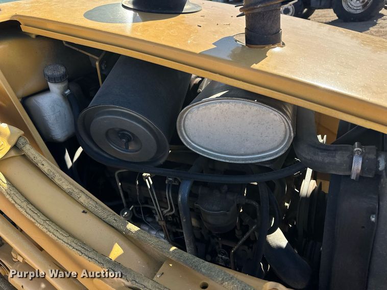 image for item EQ4631 1997 New Holland 575E backhoe