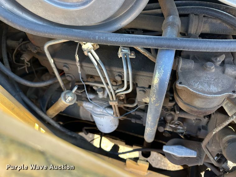 image for item EQ4631 1997 New Holland 575E backhoe