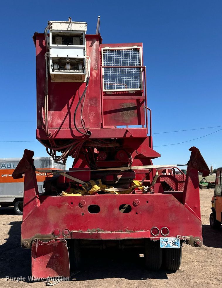 image for item EQ4642 RSI shredder trailer