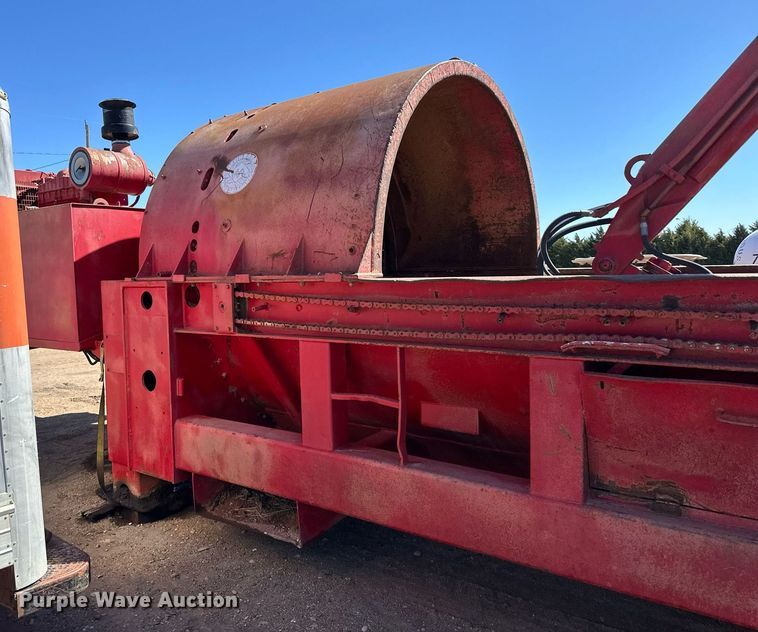 image for item EQ4642 RSI shredder trailer