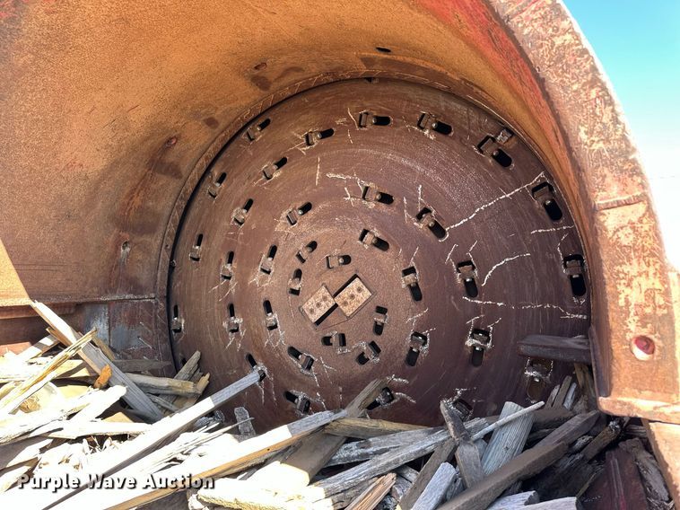 image for item EQ4642 RSI shredder trailer